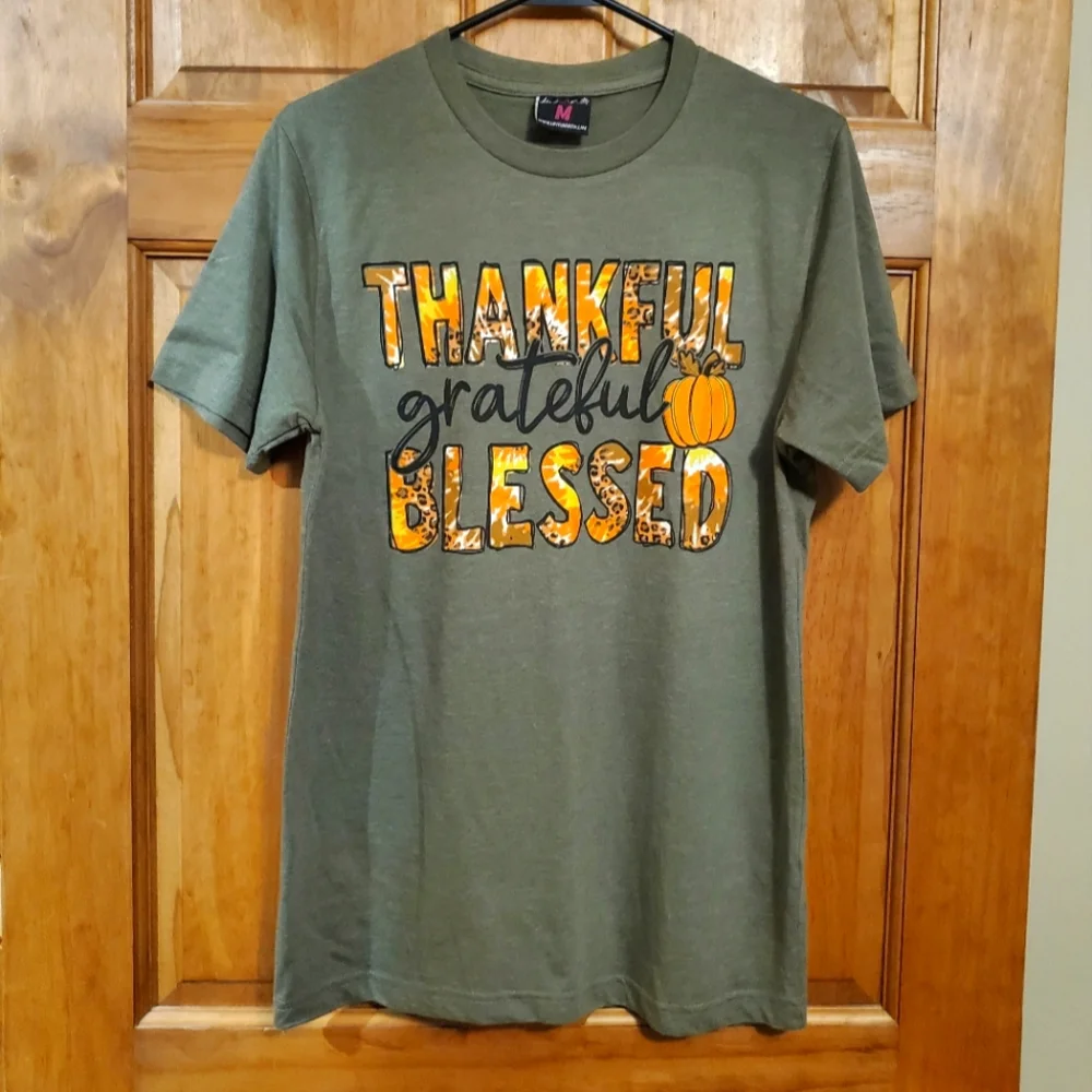 NWOT Thankful Grateful Blessed t-shirt - Picture 2 of 5